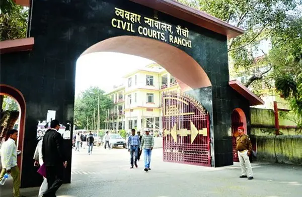 पेशकार पर रिकॉर्ड दिखाने के नाम पर घूस मांगने का आरोप पेशकार पर रिकॉर्ड दिखाने के नाम पर घूस मांगने का आरोप