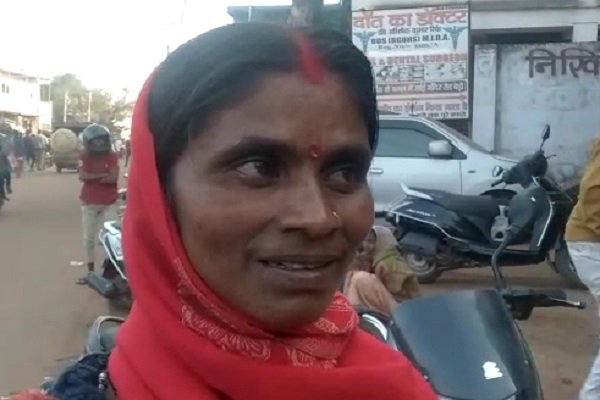 बेड़ो में दिनदहाड़े महिला मंडल की कोषाध्यक्ष से 40 हजार की छिनतई बेड़ो में दिनदहाड़े महिला मंडल की कोषाध्यक्ष से 40 हजार की छिनतई