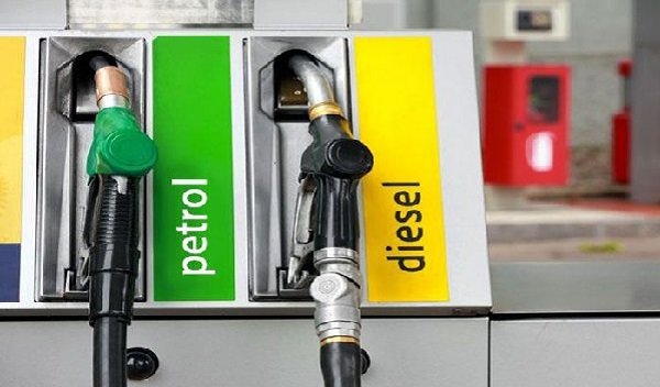 Petrol और Diesel की कीमत लगतार सातवें दिन बढ़ी, जानें कहां क्या है प्राइस Petrol और Diesel की कीमत लगतार सातवें दिन बढ़ी, जानें कहां क्या है प्राइस