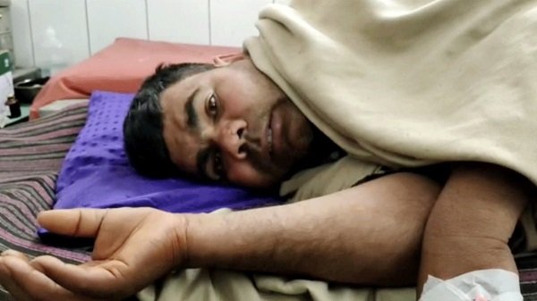 पहले दिया थर्ड डिग्री टॉर्चर, तबीयत बिगड़ी तो सौंप दिया परिजनों को पहले दिया थर्ड डिग्री टॉर्चर, तबीयत बिगड़ी तो सौंप दिया परिजनों को