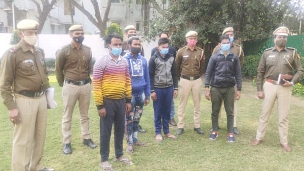 महिला के कई मर्दों के साथ थे अवैध संबंध, प्रेमी ने कर डाला ये... महिला के कई मर्दों के साथ थे अवैध संबंध, प्रेमी ने कर डाला ये...