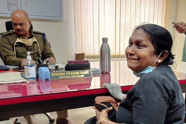 जमशेदपुर में दंपती से छिनतई मामले का खुलासा, ऐसे धराए अपराधी जमशेदपुर में दंपती से छिनतई मामले का खुलासा, ऐसे धराए अपराधी