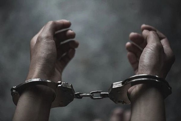 सिमडेगा पुलिस के हत्थे चढ़े दो तस्कर, 5 लाख के 111 किलो के गांजा जब्त सिमडेगा पुलिस के हत्थे चढ़े दो तस्कर, 5 लाख के 111 किलो के गांजा जब्त