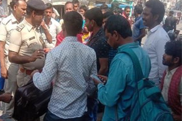 भाई ने किया बहन का सौदा! जानिए फिर क्या हुआ... भाई ने किया बहन का सौदा! जानिए फिर क्या हुआ...