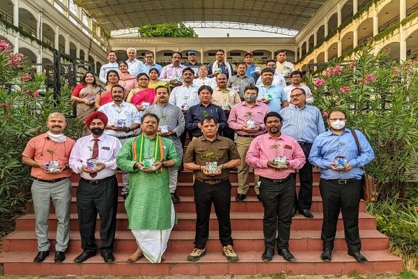 “अभिभावक अपनी सुविधानुसार किस्त में जमा करें बकाया फीस” “अभिभावक अपनी सुविधानुसार किस्त में जमा करें बकाया फीस”