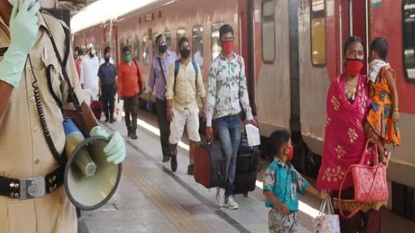 बिहार में आज से शुरू हो गईं 26 पैसेंजर मेमू स्पेशल ट्रेनें बिहार में आज से शुरू हो गईं 26 पैसेंजर मेमू स्पेशल ट्रेनें
