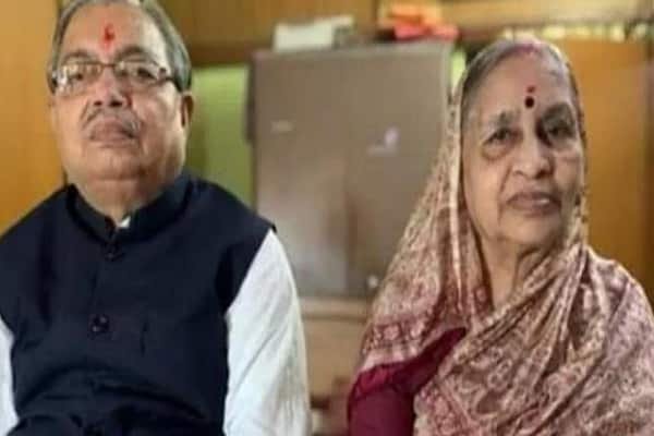 कोरोना ने ली बीजेपी विधायक और पत्नी की जान, बेटा गंभीर कोरोना ने ली बीजेपी विधायक और पत्नी की जान, बेटा गंभीर