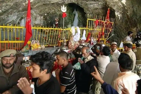 टल सकती है अमरनाथ यात्रा, रजिस्ट्रेशन प्रक्रिया पर लगी रोक टल सकती है अमरनाथ यात्रा, रजिस्ट्रेशन प्रक्रिया पर लगी रोक