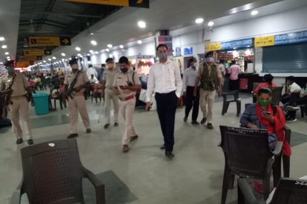 मास्क चेकिंग