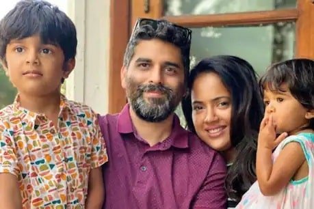 पति और बच्चों सहित कोरोना पॉजिटिव हुईं #Sameera Reddy पति और बच्चों सहित कोरोना पॉजिटिव हुईं #Sameera Reddy