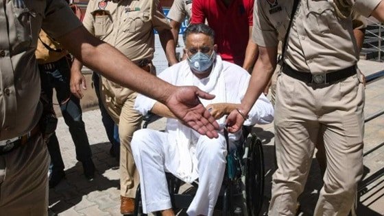 बाहुबली मुख्तार अंसारी को लेकर यूपी पुलिस बांदा रवाना, रास्ते के सभी जिले अलर्ट बाहुबली मुख्तार अंसारी को लेकर यूपी पुलिस बांदा रवाना, रास्ते के सभी जिले अलर्ट
