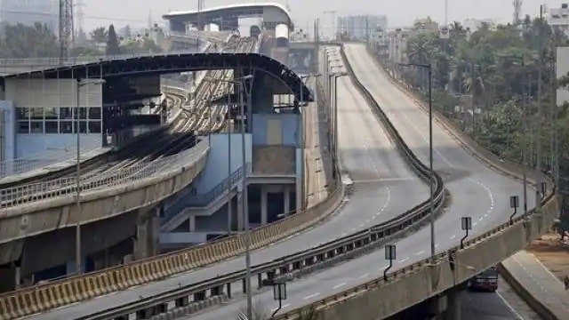 कर्नाटक में 14 दिनों के लिए सब कुछ बंद, सिर्फ इन सेवाओं को छूट कर्नाटक में 14 दिनों के लिए सब कुछ बंद, सिर्फ इन सेवाओं को छूट