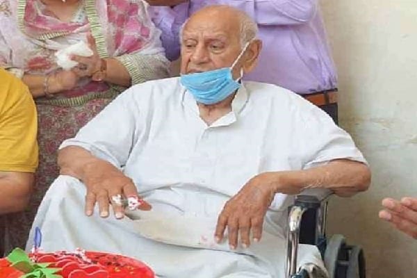6 बार के कांग्रेस सांसद और पूर्व विदेश राज्य मंत्री का 100 वर्ष की उम्र में निधन 6 बार के कांग्रेस सांसद और पूर्व विदेश राज्य मंत्री का 100 वर्ष की उम्र में निधन