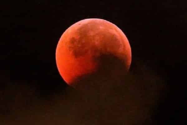 26 मई को होगा वर्ष का प्रथम ब्लड मून, जानें क्यों.. 26 मई को होगा वर्ष का प्रथम ब्लड मून, जानें क्यों..
