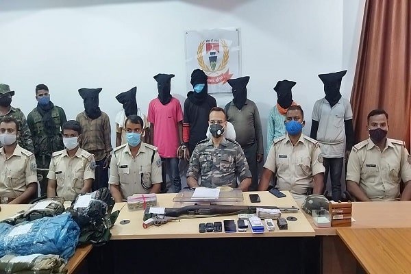 TPC के एरिया कमांडर समेत 7 उग्रवादियों को पुलिस ने दबोचा, ऐसे मिली सफलता TPC के एरिया कमांडर समेत 7 उग्रवादियों को पुलिस ने दबोचा, ऐसे मिली सफलता