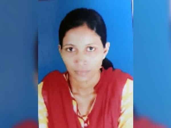 GIRIDIH में फंदे से झूलती मिली विधवा की लाश, पुलिस कर रही छानबीन GIRIDIH में फंदे से झूलती मिली विधवा की लाश, पुलिस कर रही छानबीन