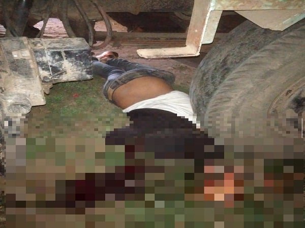 ट्रक ने खड़े बोलेरो में मारी टक्कर, बच्चे की दर्दनाक मौत, मां-बाप अस्पताल में ट्रक ने खड़े बोलेरो में मारी टक्कर, बच्चे की दर्दनाक मौत, मां-बाप अस्पताल में
