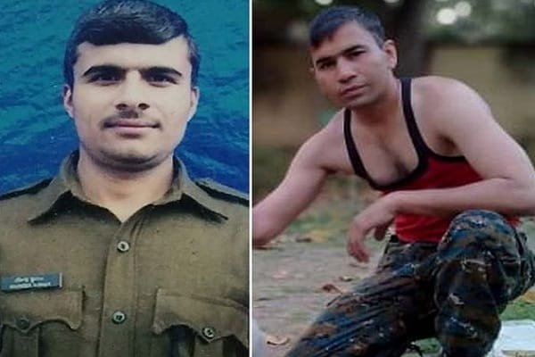 CRPF जवान ने पहले साथी को फिर खुद को मारी गोली, जानिये वजह CRPF जवान ने पहले साथी को फिर खुद को मारी गोली, जानिये वजह
