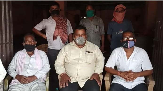 #Dhanbad : घनुडीह लोडिंग प्वाइंट बंद होने से 500 ट्रक लोडर मजदूर बेरोजगार #Dhanbad : घनुडीह लोडिंग प्वाइंट बंद होने से 500 ट्रक लोडर मजदूर बेरोजगार