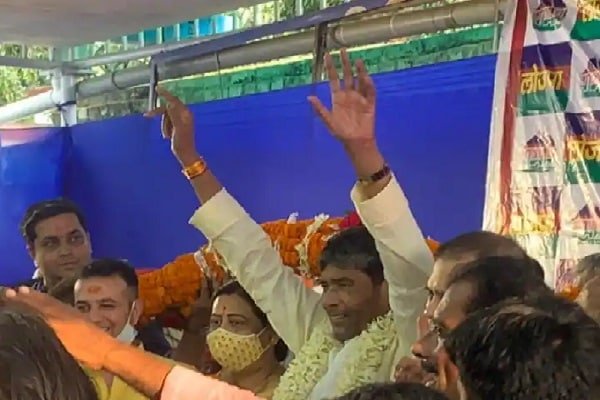 LJP के नए अध्यक्ष बने पशुपति पारस, बैठक में नहीं आए प्रिंस LJP के नए अध्यक्ष बने पशुपति पारस, बैठक में नहीं आए प्रिंस