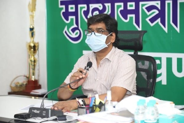 सीमित संसाधनों के बावजूद राज्य के सभी क्षेत्रों में स्वास्थ्य सुविधाओं का विकास कर रही सरकार : हेमंत सोरेन सीमित संसाधनों के बावजूद राज्य के सभी क्षेत्रों में स्वास्थ्य सुविधाओं का विकास कर रही सरकार : हेमंत सोरेन