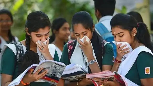CBSE परीक्षा रद्द होते ही आई मीम्स की बाढ़, पढ़कर नहीं रोक पाएंगे हंसी CBSE परीक्षा रद्द होते ही आई मीम्स की बाढ़, पढ़कर नहीं रोक पाएंगे हंसी