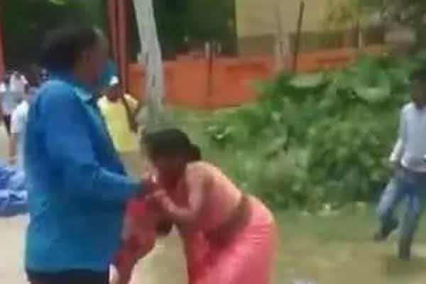 महिला प्रस्तावक से बदसलूकी पर CM Yogi सख्त, CO, SO समेत 2 पुलिस अधिकारी सस्पेंड महिला प्रस्तावक से बदसलूकी पर CM Yogi सख्त, CO, SO समेत 2 पुलिस अधिकारी सस्पेंड