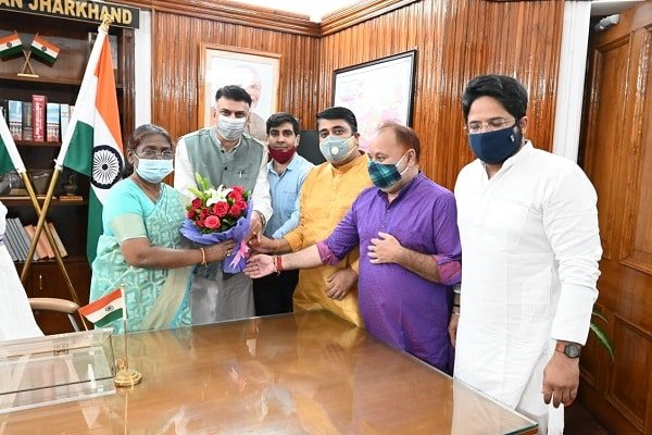 झारखंड के लोगों से मिला खूब प्यार : राज्यपाल Draupadi Murmu झारखंड के लोगों से मिला खूब प्यार : राज्यपाल Draupadi Murmu