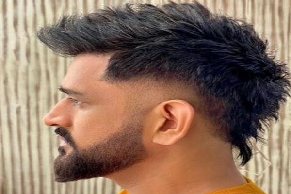 धोनी का नया लुक वायरल, देखिये कैसे दिख रहे माही धोनी का नया लुक वायरल, देखिये कैसे दिख रहे माही