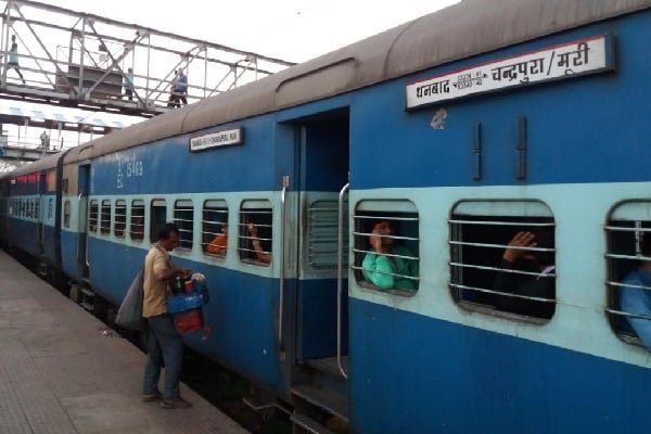 रेललाइन से छेड़छाड़ के बिना खदानों से निकलेगा कोयला : BCCL रेललाइन से छेड़छाड़ के बिना खदानों से निकलेगा कोयला : BCCL