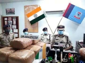 38 लाख का 77 किलो गांजा धराया, तस्कर फरार 38 लाख का 77 किलो गांजा धराया, तस्कर फरार