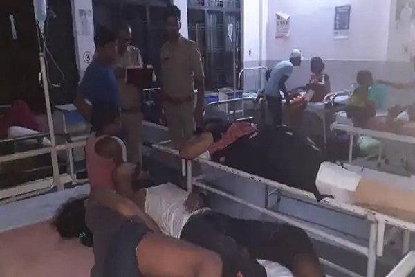 ड्राइवर को आई झपकी...और मच गई चीख- पुकार ड्राइवर को आई झपकी...और मच गई चीख- पुकार