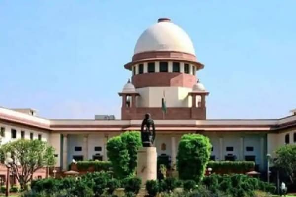 SC ने भाजपा-कांग्रेस समेत 8 दलों पर ठोका जुर्माना SC ने भाजपा-कांग्रेस समेत 8 दलों पर ठोका जुर्माना