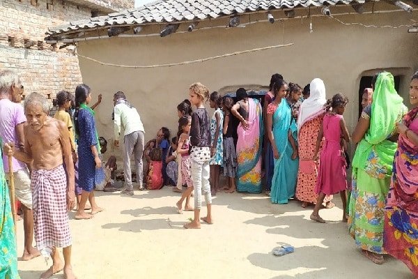 तीन अलग-अलग जगह पर डूबने से 5 लोगों की मौत, नहाने के दौरान हादसा तीन अलग-अलग जगह पर डूबने से 5 लोगों की मौत, नहाने के दौरान हादसा