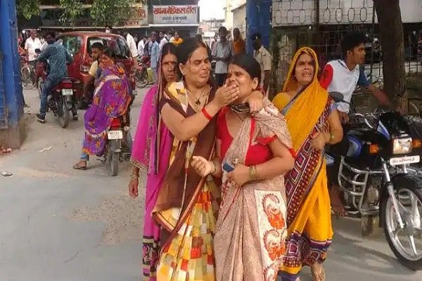 सरेराह 4 लोगों को मारी गोली.. सरेराह 4 लोगों को मारी गोली..