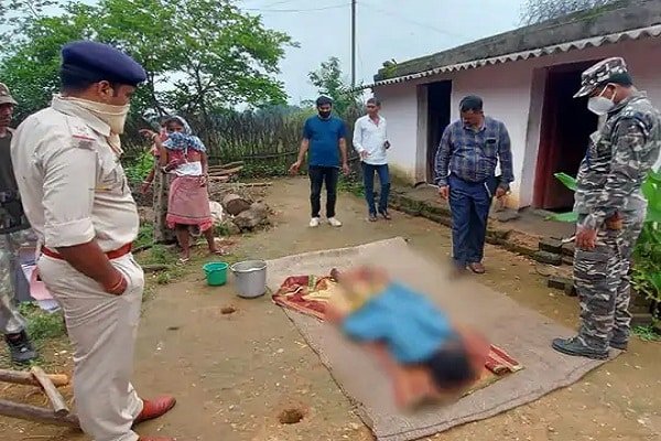 मामूली विवाद पर पत्नी को पीटकर मार डाला... मामूली विवाद पर पत्नी को पीटकर मार डाला...