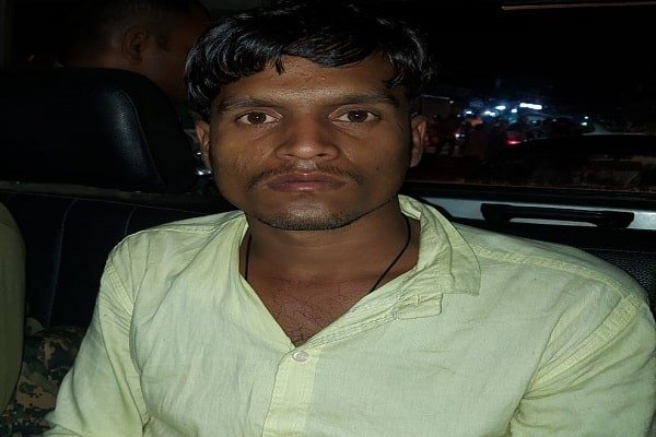 सिक्योरिटी गार्ड बन गया बड़का ठग, रांची पुलिस ने ऐसे दबोचा सिक्योरिटी गार्ड बन गया बड़का ठग, रांची पुलिस ने ऐसे दबोचा