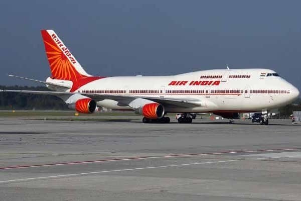 दिल्ली से रांची आने वाली Air India की फ्लाइट में आई खराबी दिल्ली से रांची आने वाली Air India की फ्लाइट में आई खराबी
