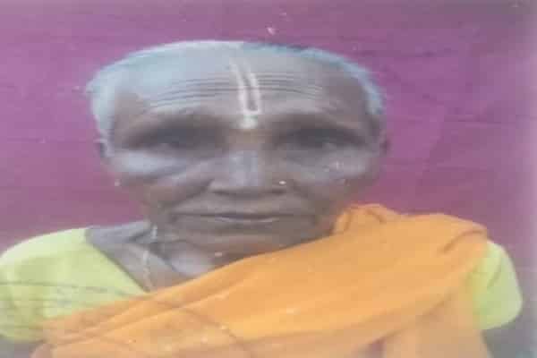 तालाब में गई थी नहाने, तैरती मिली लाश तालाब में गई थी नहाने, तैरती मिली लाश
