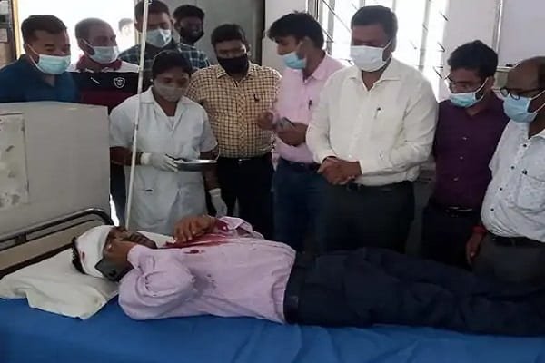 प्रशिक्षु डिप्टी कलेक्टर पर हमला.. प्रशिक्षु डिप्टी कलेक्टर पर हमला..