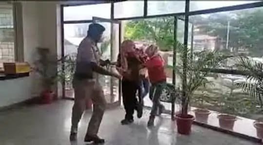 हेमंत सरकार को अस्थिर करने की साजिश में धराये आरोपियों को रिमांड पर लेगी पुलिस हेमंत सरकार को अस्थिर करने की साजिश में धराये आरोपियों को रिमांड पर लेगी पुलिस
