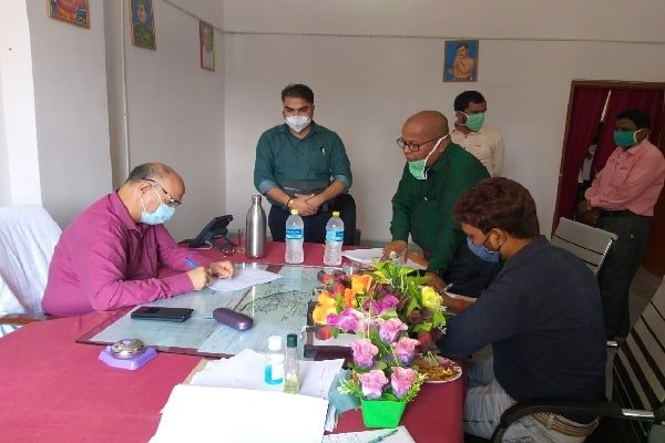 विश्रामपुर के प्रखंड नाजिर को सस्पेंड करने का निर्देश, कई को शो-कॉज विश्रामपुर के प्रखंड नाजिर को सस्पेंड करने का निर्देश, कई को शो-कॉज