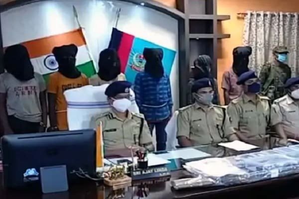 PLFI एरिया कमांडर हरि सिंह सांडी पुर्ति सहित 6 उग्रवादी धराये PLFI एरिया कमांडर हरि सिंह सांडी पुर्ति सहित 6 उग्रवादी धराये