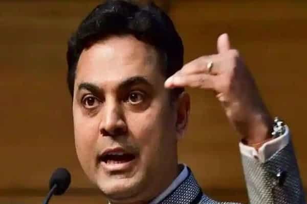 देश के मुख्य आर्थिक सलाहकार ने दिया इस्तीफा... देश के मुख्य आर्थिक सलाहकार ने दिया इस्तीफा...
