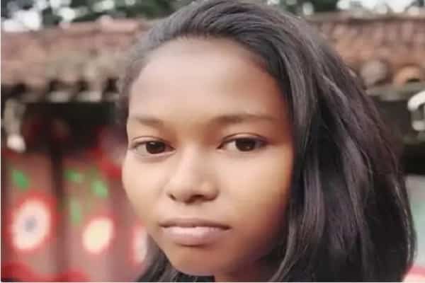 8वीं की छात्रा की फंदे से झूलते मिली लाश, बाप बोला... 8वीं की छात्रा की फंदे से झूलते मिली लाश, बाप बोला...