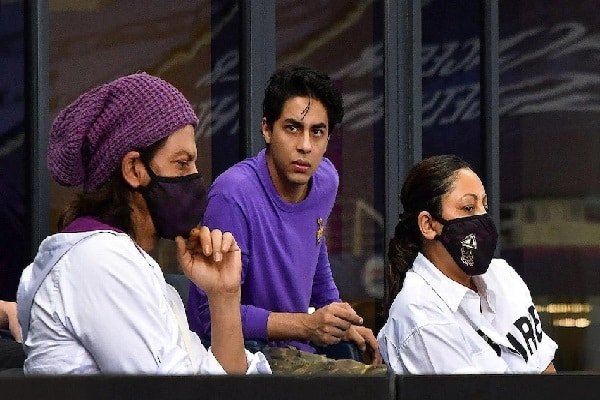 किंग खान के बेटे आर्यन को नहीं मिली जमानत, अब इस दिन होगी सुनवाई किंग खान के बेटे आर्यन को नहीं मिली जमानत, अब इस दिन होगी सुनवाई