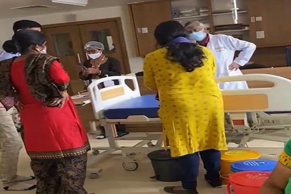 Santevita Hospital में बवाल, देखें क्यों… Santevita Hospital में बवाल, देखें क्यों…