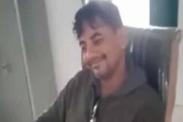 बच्चों को क्लास में बंद कर Teacher ने किया गंदा काम, फिर... बच्चों को क्लास में बंद कर Teacher ने किया गंदा काम, फिर...