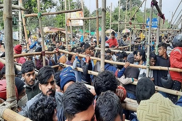 रांची में T-20 मुकाबला : टिकटों की बिक्री शुरू, जान लें क्या है नियम रांची में T-20 मुकाबला : टिकटों की बिक्री शुरू, जान लें क्या है नियम