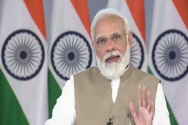 पीएम मोदी ने महाराष्ट्र में दो- फोर लेन नेशनल हाईवे का किया विस्तार, 11 हजार करोड़ होंगे खर्च पीएम मोदी ने महाराष्ट्र में दो- फोर लेन नेशनल हाईवे का किया विस्तार, 11 हजार करोड़ होंगे खर्च